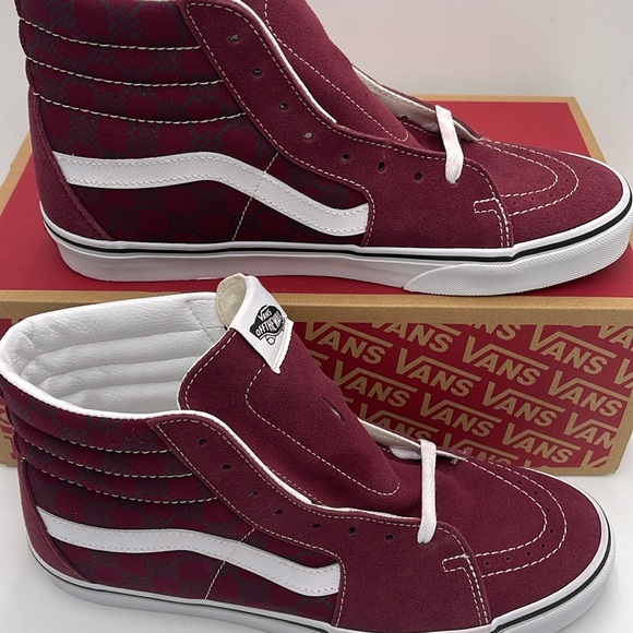 Vans Men’s Sk8-Hỉ
Monogram Port Royale
VN0005U94QU
Sneakers - Picture 2 of 16
